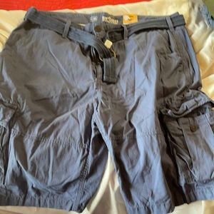 Men’s size 40 cargo shorts